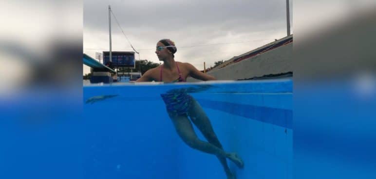 Gloria de la natación colombiana recibe homenaje tras anuncio de retiro