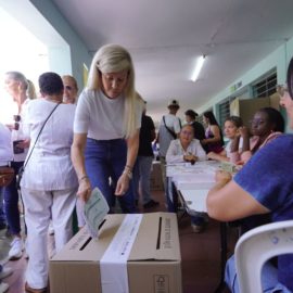 "Ahora lo vamos a hacer mejor”: Dilian Francisca Toro, nueva gobernadora del Valle