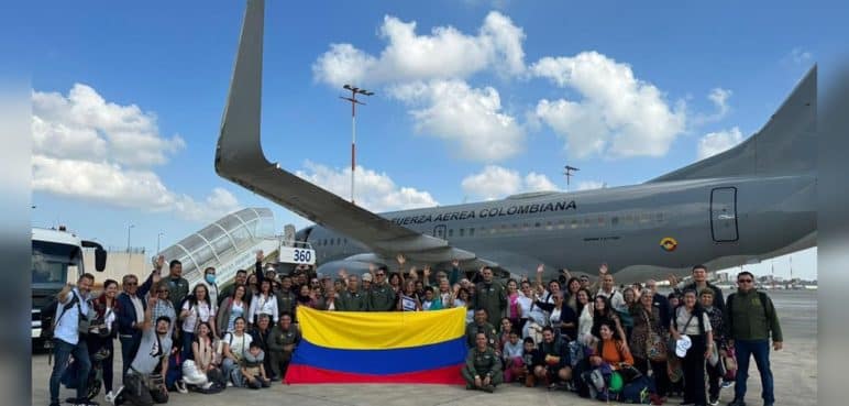 Más de 100 colombianos salieron de Israel en un avión de la Fuerza Aeroespacial