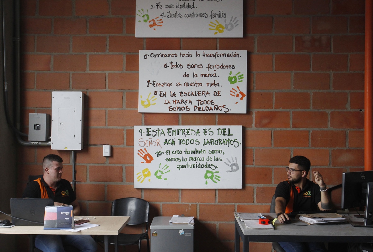 Conozca la fábrica de segundas oportunidades para exreclusos y habitantes de calle