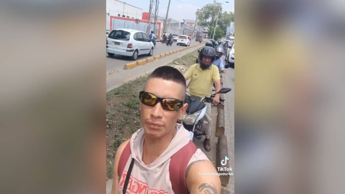 "Estoy ofendido": Ciclista pide a motociclistas que respeten su carril