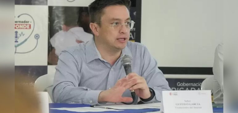 Gustavo García asumió el cargo de Gobernador Ad Hoc del Valle