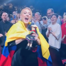 Video: ¡Viva Colombia! Adele lució nuestra bandera en pleno concierto