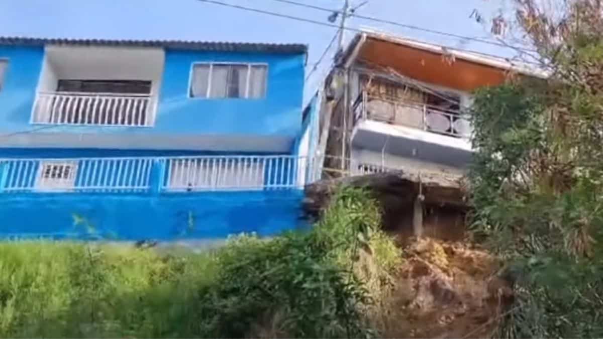 Alerta en 'La Herradura': Viviendas en peligro por deslizamiento de tierra