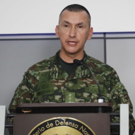 Investigan al comandante del Ejército por ordenar interceptaciones ilegales