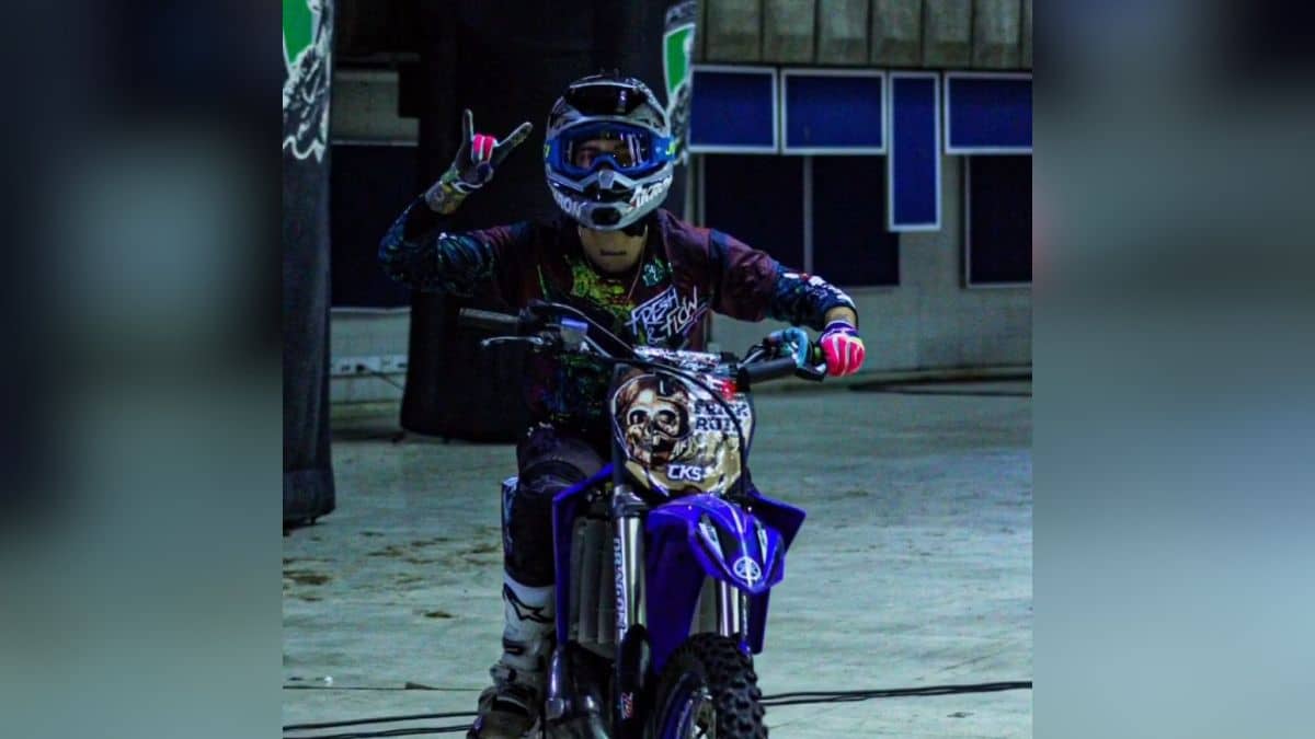 ¡A dos ruedas! Los caleños disfrutaron de acrobacias de motos en el Coliseo El Pueblo