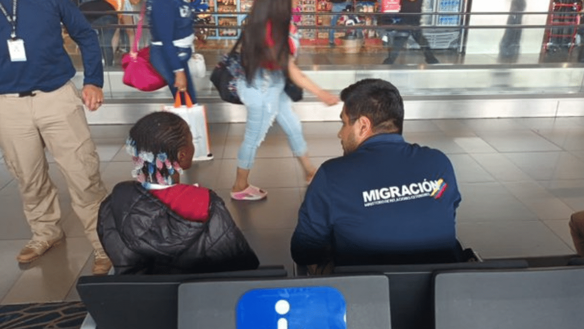 Ya van dos casos: Otro niño habría sido abandonado en el aeropuerto El Dorado