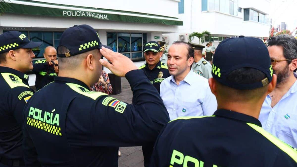¿Quién es Carlos Oviedo Lamprea, el nuevo comandante de la Policía de Cali?