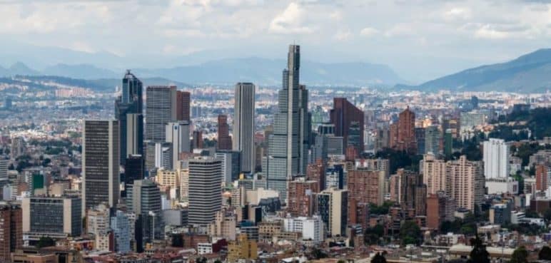 Ocho personas resultaron heridas tras explosión en el centro de Bogotá