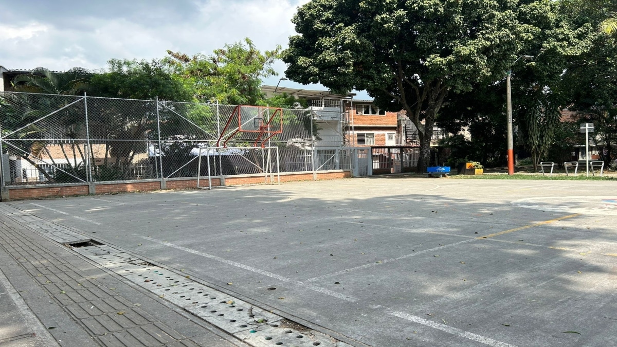 Habitantes del barrio Berlín piden mantenimiento de parques y zonas comunes