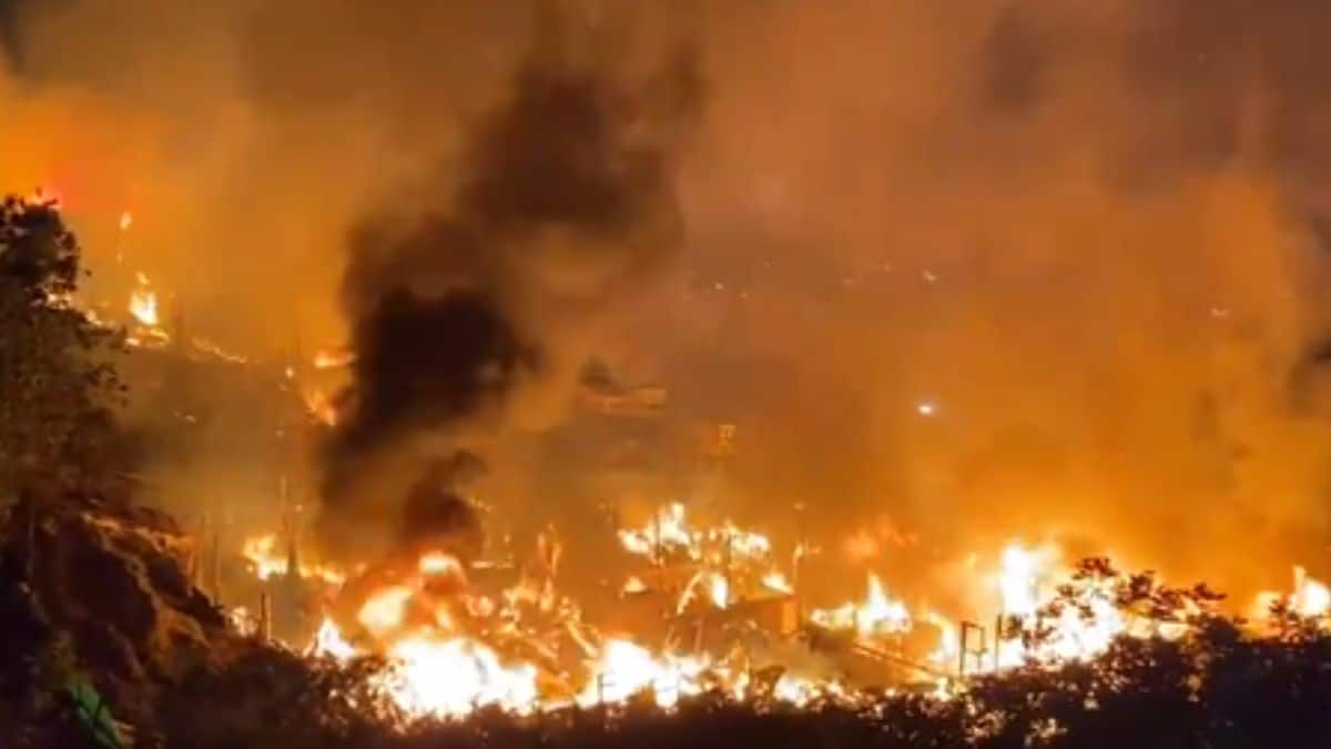 Incendio en Bogotá deja decenas de viviendas afectadas y otras consumidas