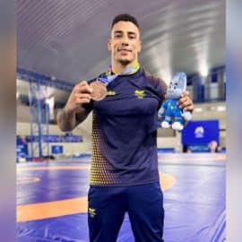 Más colombianos se suman al sueño Olímpico: Otros tres luchadores a París
