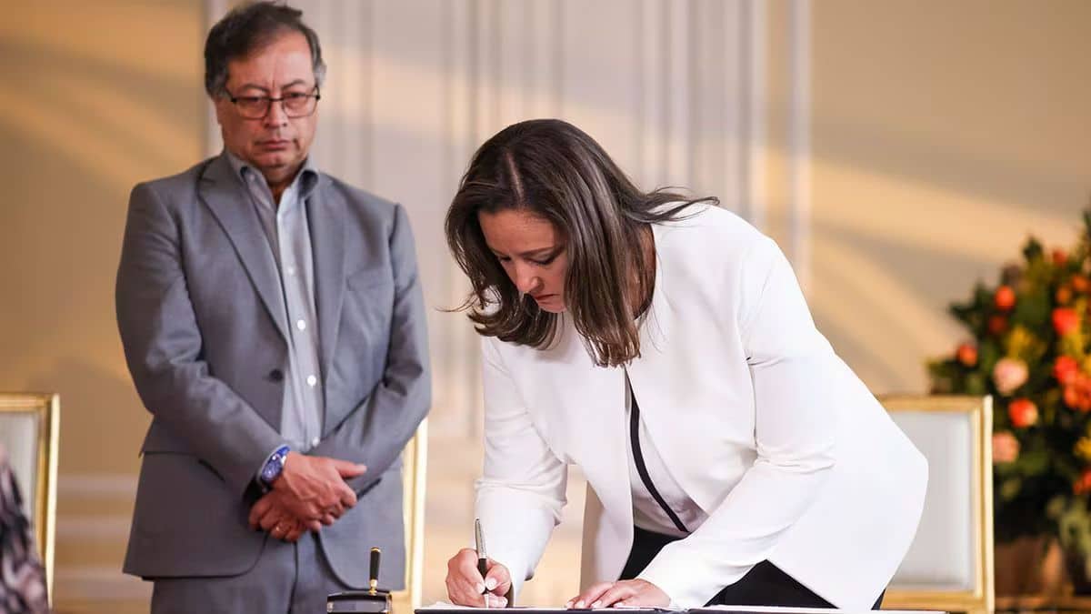 Colombia conoce su ministra de deporte: Luz Cristina López asumió su cargo