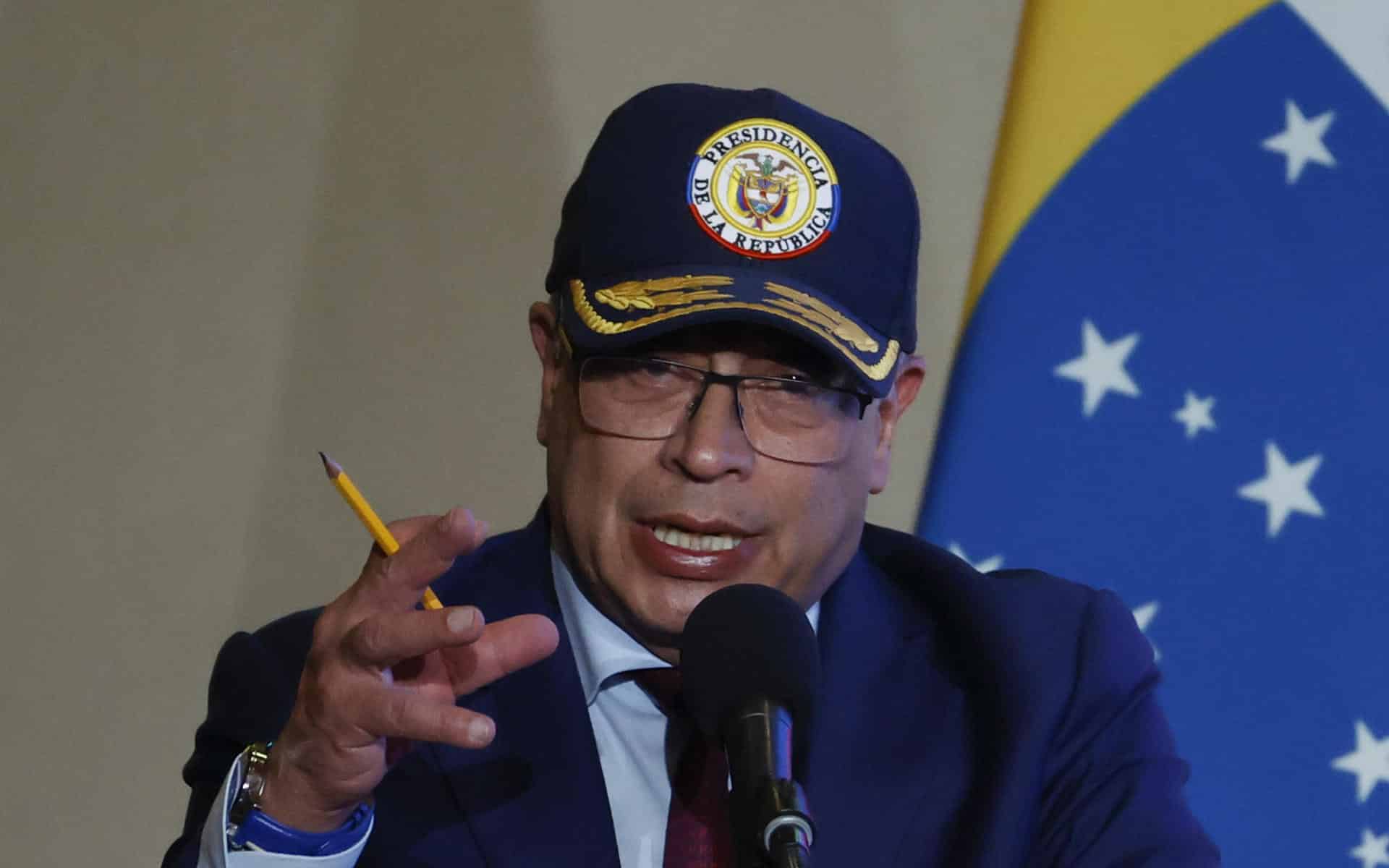 Petro confirma que Colombia volverá a suministrar energía a Ecuador