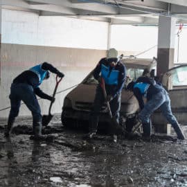 Avanza limpieza en zona de aluvión que dejó un fallecido y 68 familias afectadas en Quito