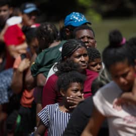Acusan a Colombia y Panamá de no proteger a los migrantes del Darién