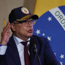 CNE pedirá formular cargos sobre Gustavo Petro y Ricardo Roa por campaña electoral