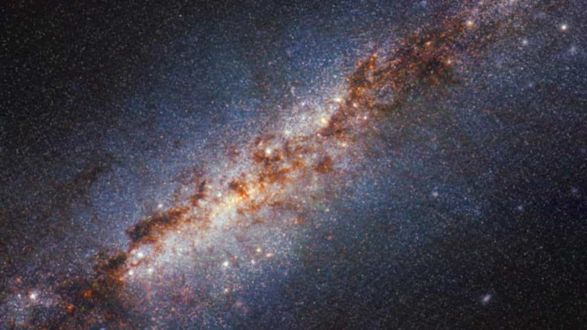 Investigadores descifran una galaxia que crea estrellas más rápido que la vía láctea