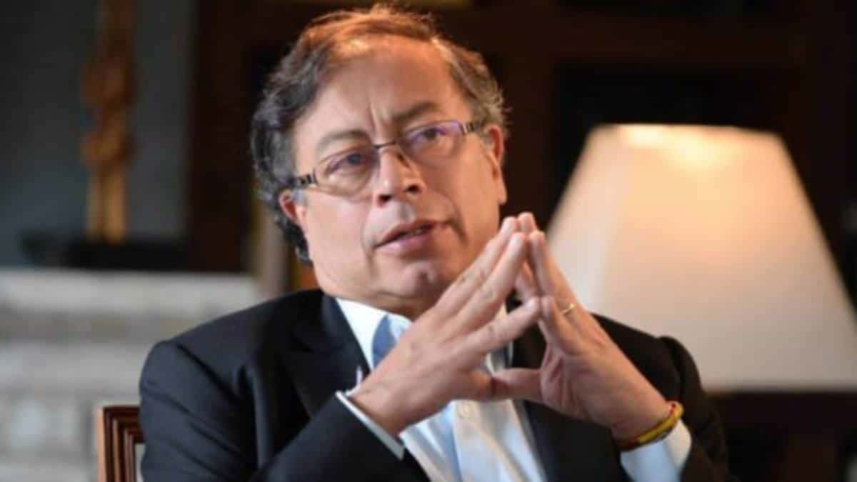 Gustavo Petro buscará refinanciar la deuda del Estado colombiano con el FMI