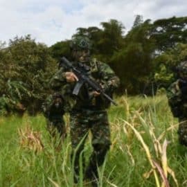 "Bombardeos en el Cauca son para facilitar la llegada al territorio de soldados": MinDefensa aclara