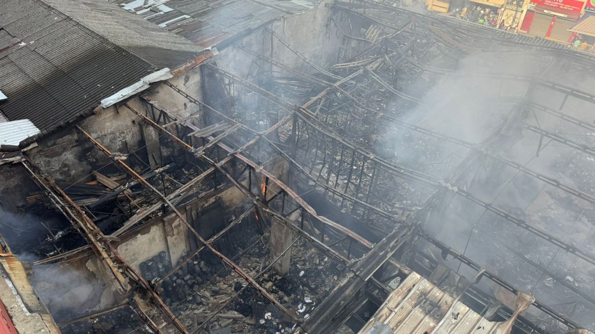 Imágenes: Balance tras incendio estructural en San Pedro, centro de Cali