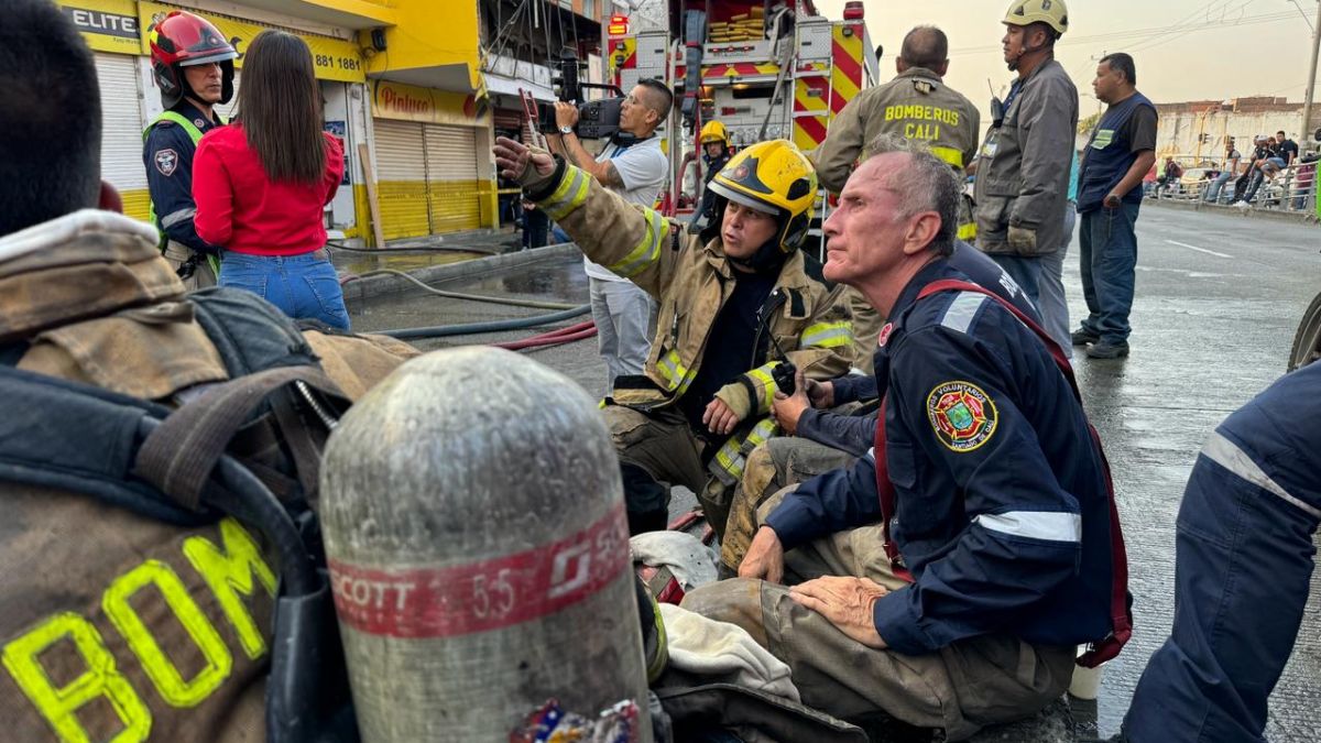 Imágenes: Balance tras incendio estructural en San Pedro, centro de Cali