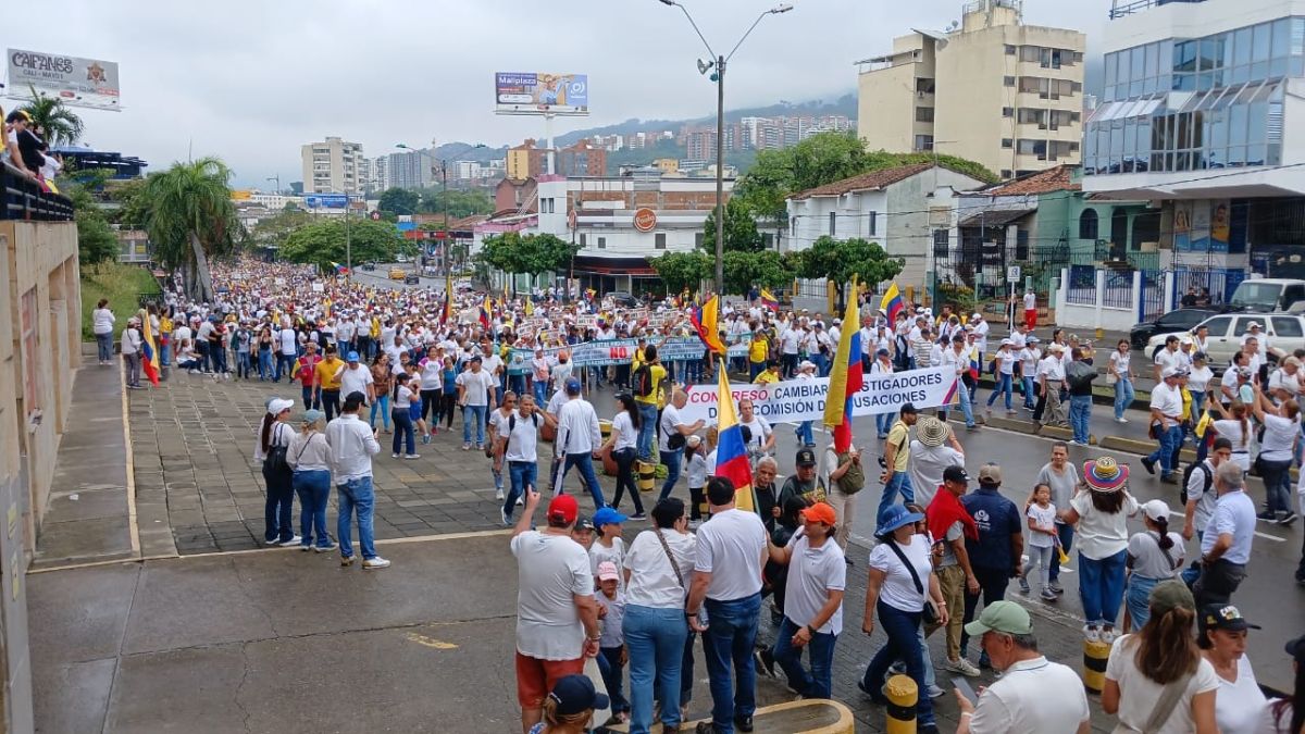 ¿Cómo se vivieron las marchas contra Petro en las principales ciudades del país?