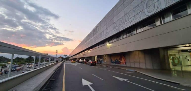 Anuncian prórroga de concesión al Aeropuerto Alfonso Bonilla Aragón