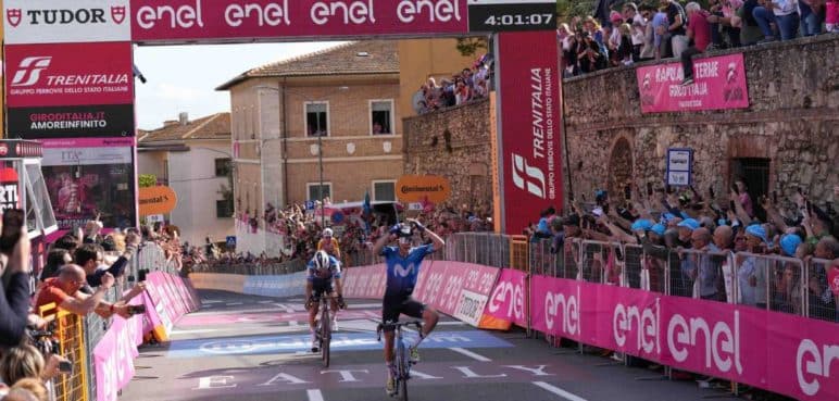 Tres colombianos en top 10 del Giro de Italia: Pelayo ganó séptima etapa