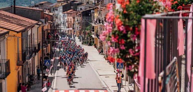 Giro de Italia: Se retiró un favorito y beneficia a los colombianos