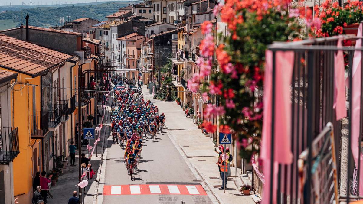 Giro de Italia: Etapa 12 con suceso histórico para Alaphilippe