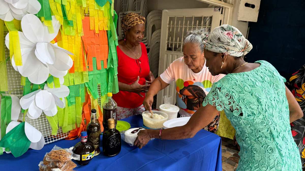 Con artesanía y ricos platos, caleños celebran el Día de la Afrocolombianidad