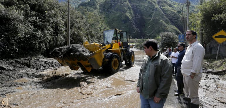 Asciende a 14 la cifra de fallecidos por emergencias tras fuertes lluvias en Ecuador