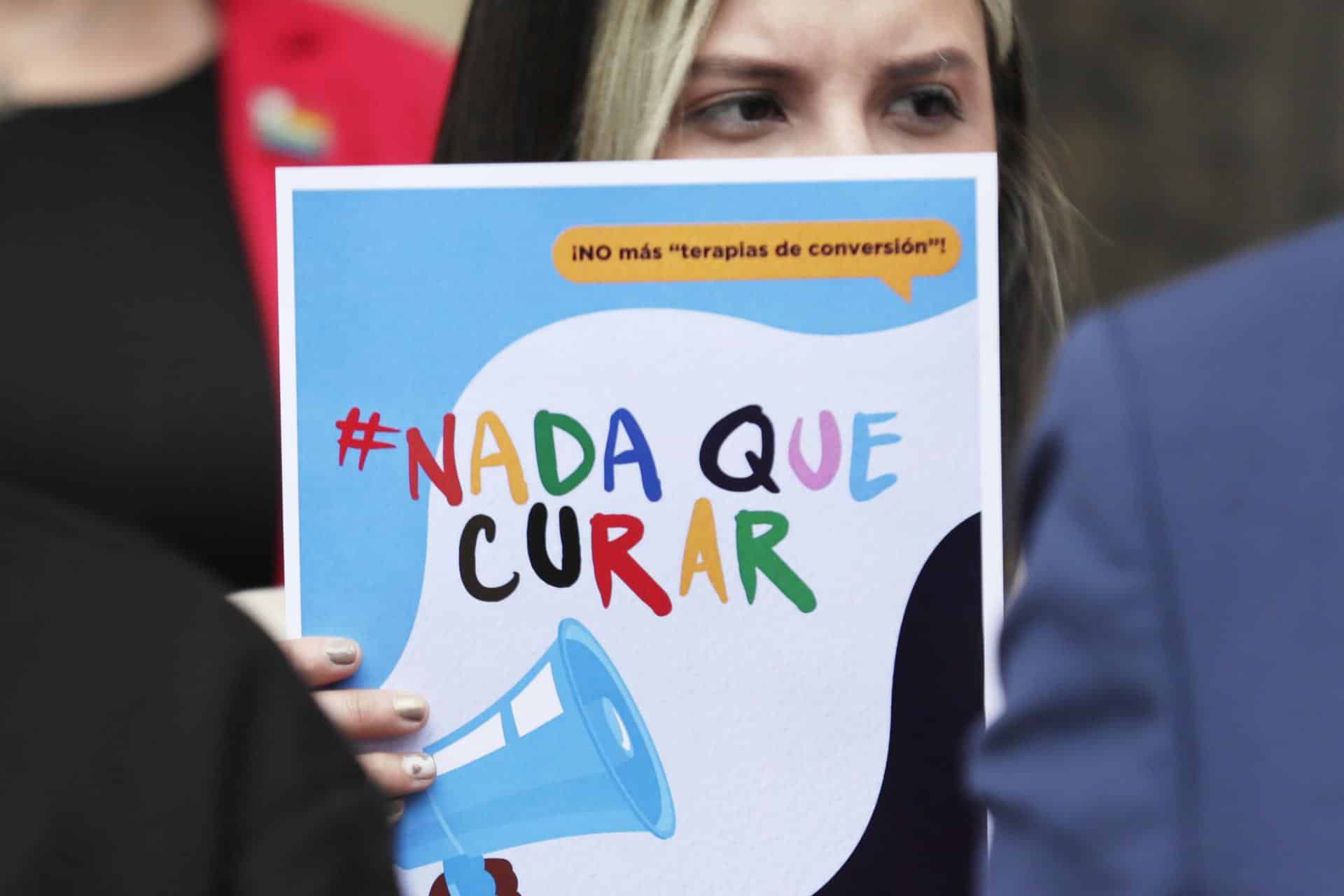 Congreso hunde proyecto que buscaba prohibir las 'terapias de conversión'