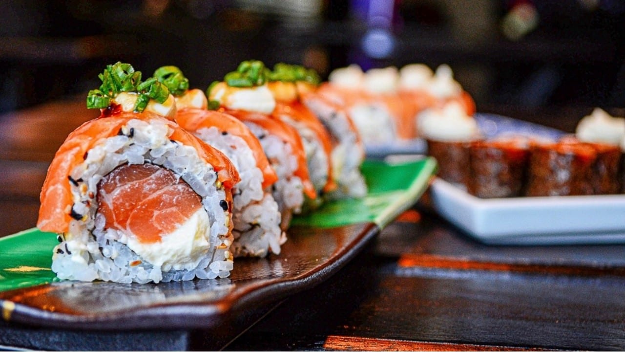 ¡Con tan solo .000 puede disfrutar de un delicioso rollo de sushi! Conozca dónde