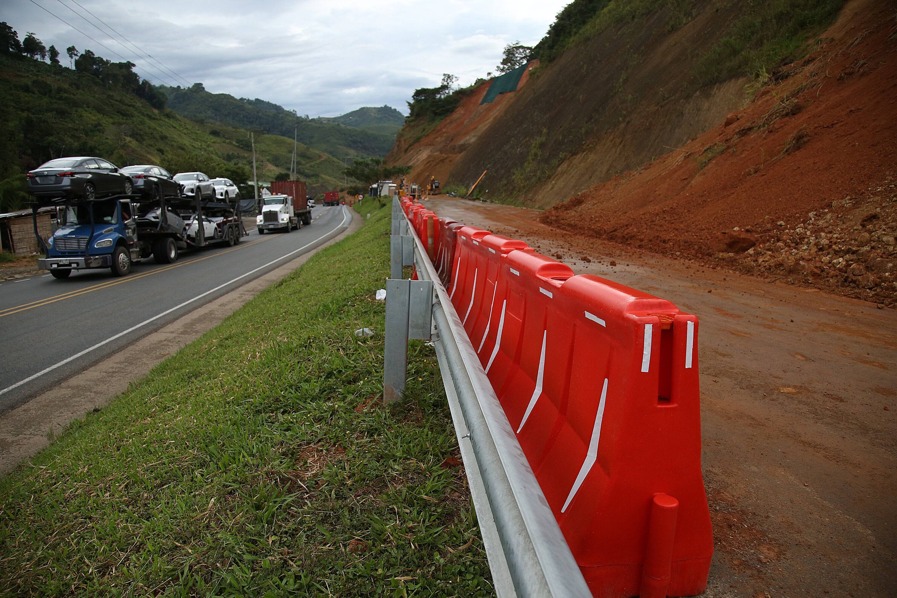 Recuperan vías (afectadas por lluvias) que conectan cuatro municipios del norte del Valle