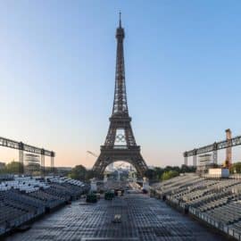 París 2024: La Torre Eiffel se viste con los aros olímpicos