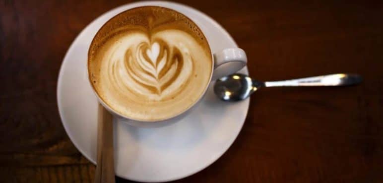 Mitos sobre el café descafeinado: ¿Es mejor que el café tradicional?