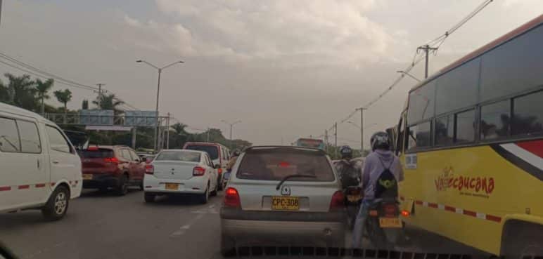 Congestión vehícular en la vía Jamundí - Cali; se trataría de un accidente de tránsito