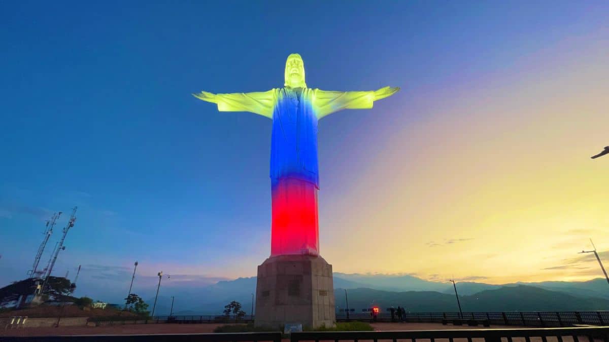 Cali vibra con un espectáculo de mapping en Cristo Rey en su cumpleaños 489