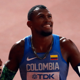 El atleta colombiano Anthony Zambrano logra un cupo para París 2024