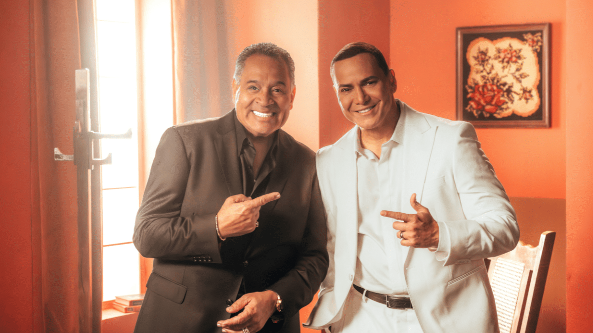 Víctor Manuelle Featuring Tito Nieves