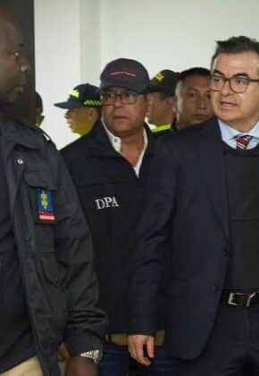 López y Pinilla no aceptan cargos por presunta corrupción y buscan llegar a acuerdo con la Fiscalía