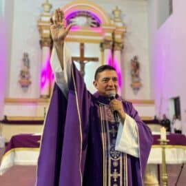 El padre 'Chucho’ anunció que se va de Colombia tras recibir amenazas