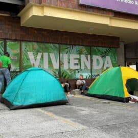 Protesta de la Minga Sin Techo por la falta de programas de vivienda