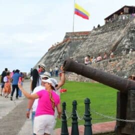 ¿De dónde vienen los viajeros a Colombia? País sorprende por visitantes