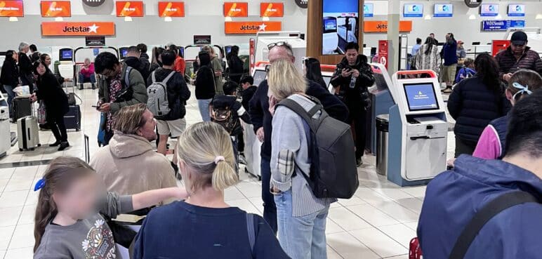 Fallo informático afecta a numerosas empresas y aeropuertos a nivel mundial, ¿Cuál es la razón?