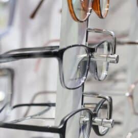 ¿Cómo solicitar un auxilio de lentes en su empresa? Este es el paso a paso