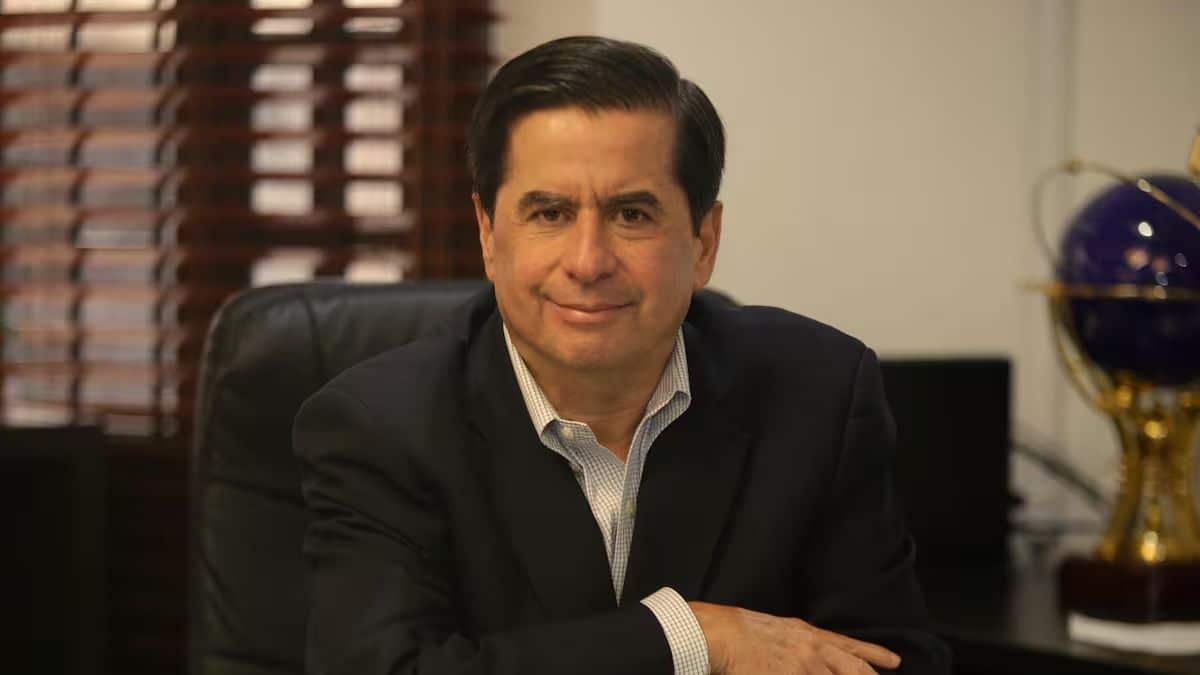 Juan Fernando Cristo, nuevo Min. Interior buscaría convocar una Asamblea Nacional Constituyente