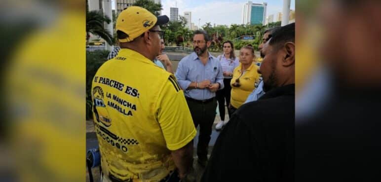 Atención: Se levanta bloqueo de taxistas frente a la Alcaldía de Cali